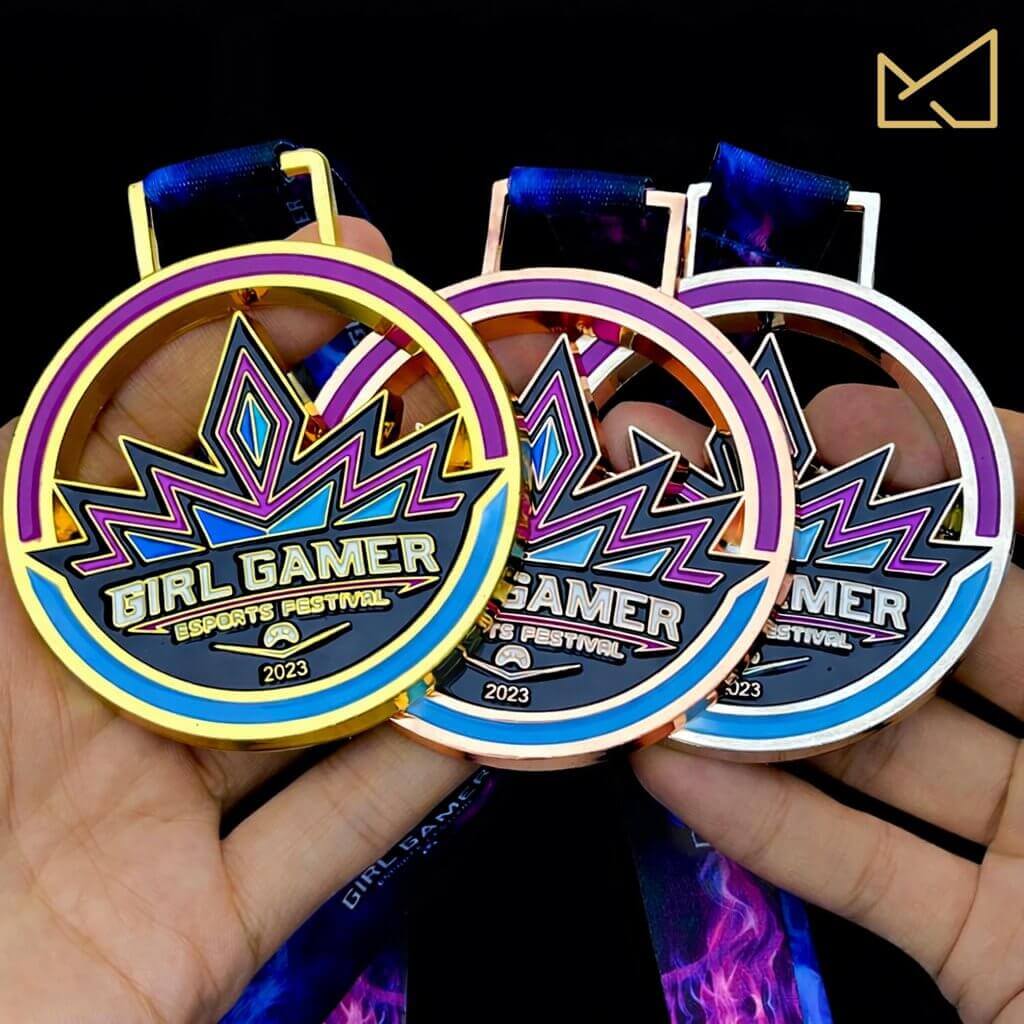 Paket Medali dan Piala